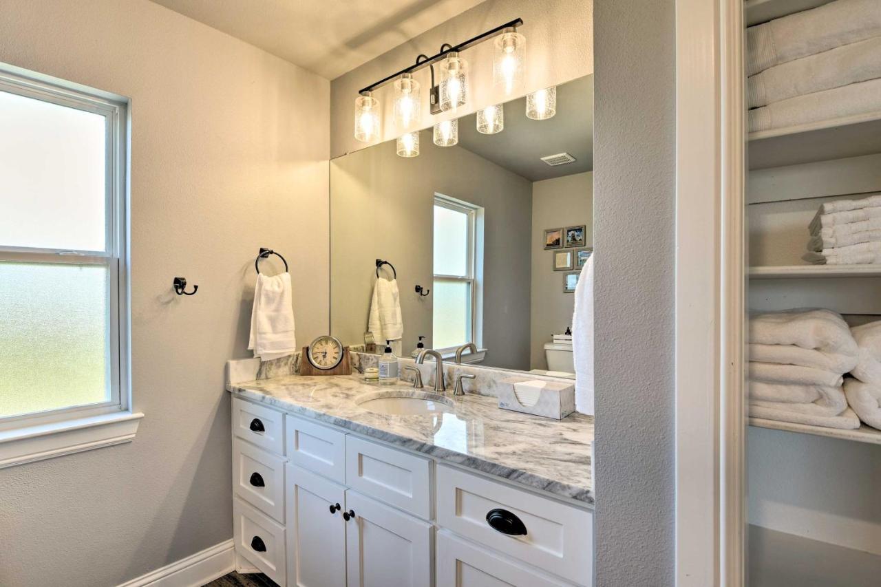 Granbury Home With Hot Tub And Furnished Patio! Exteriér fotografie