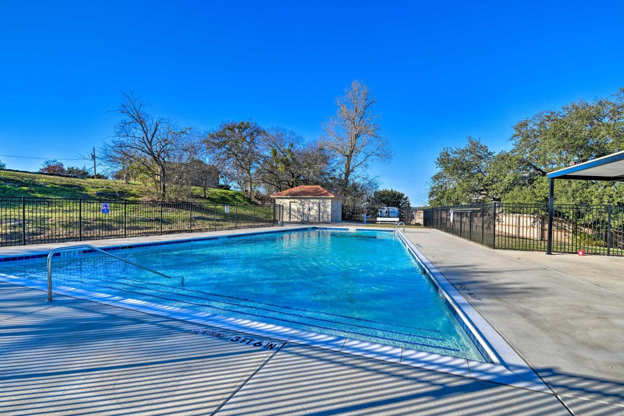 Granbury Home With Hot Tub And Furnished Patio! Exteriér fotografie
